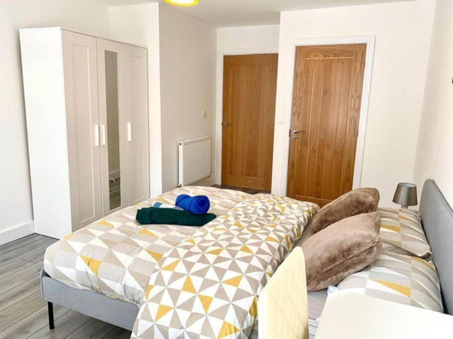 Lovely New 2 Bedroom Condo With Stunning Seaviews Penmaen-mawr エクステリア 写真